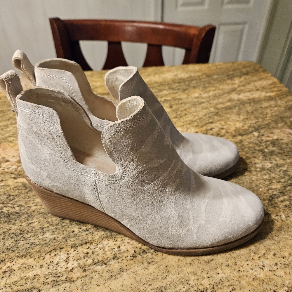 Toms Light Gray Suede Wedge Chelsea Booties